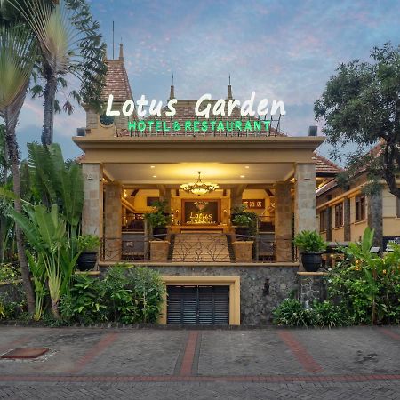 Lotus Garden Hotel Кедірі Екстер'єр фото