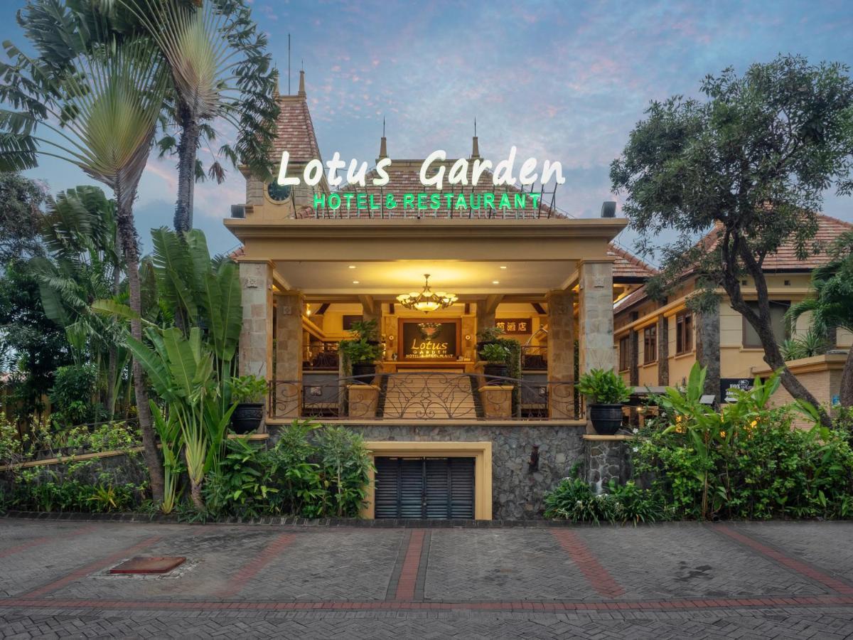 Lotus Garden Hotel Кедірі Екстер'єр фото