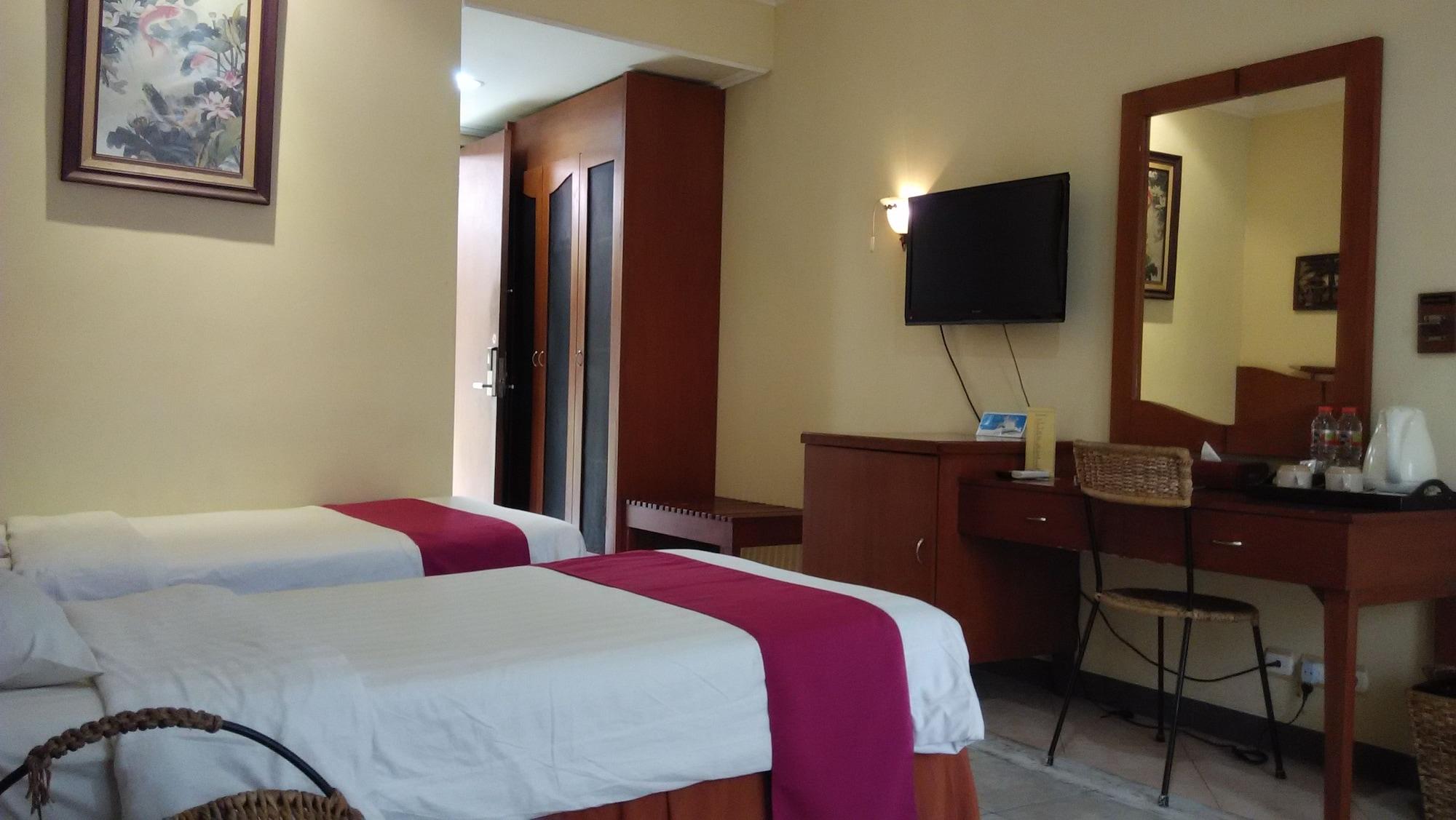 Lotus Garden Hotel Кедірі Екстер'єр фото